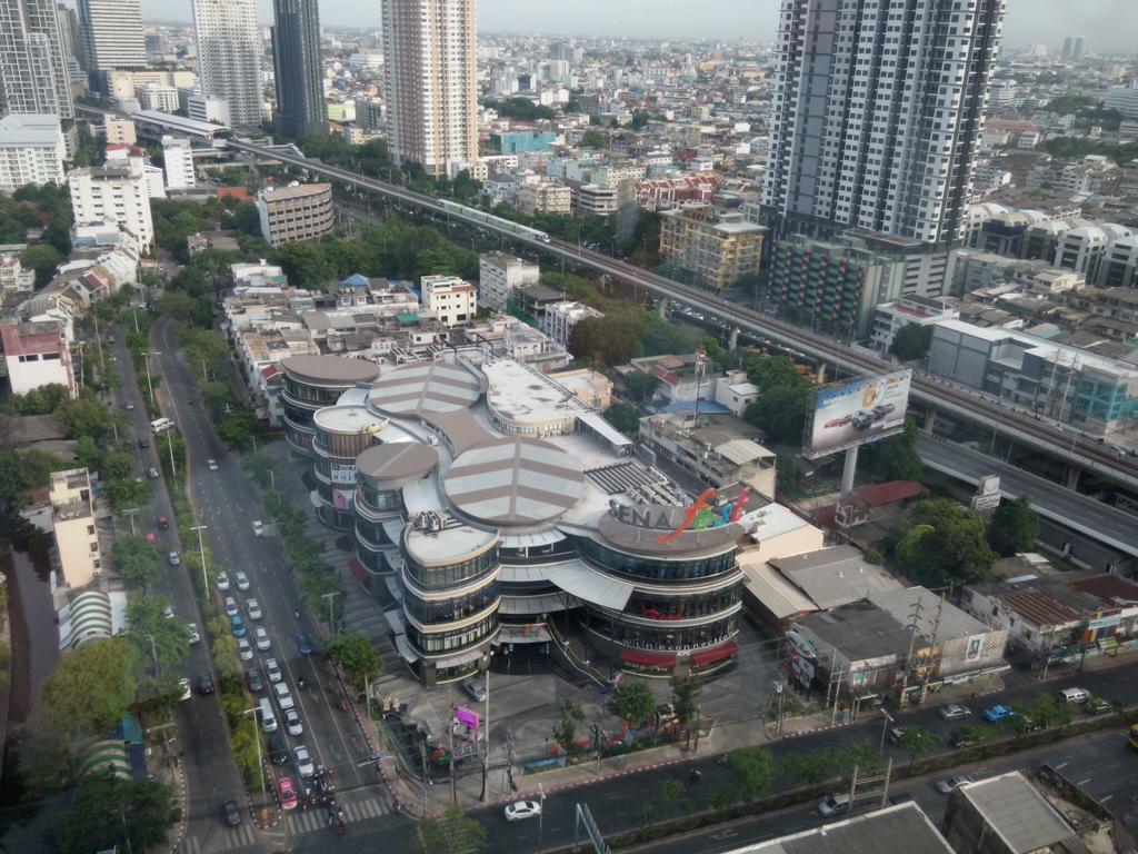 Baan Sathorn Riverfront Bangkok Zewnętrze zdjęcie