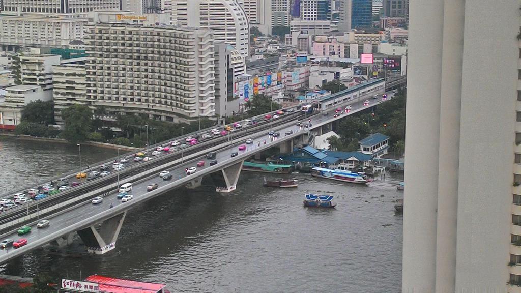 Baan Sathorn Riverfront Bangkok Zewnętrze zdjęcie