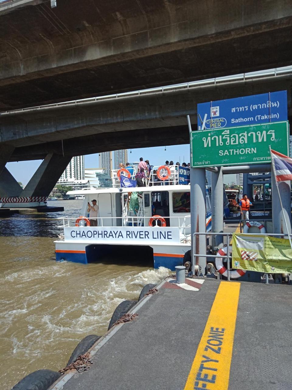 Baan Sathorn Riverfront Bangkok Zewnętrze zdjęcie