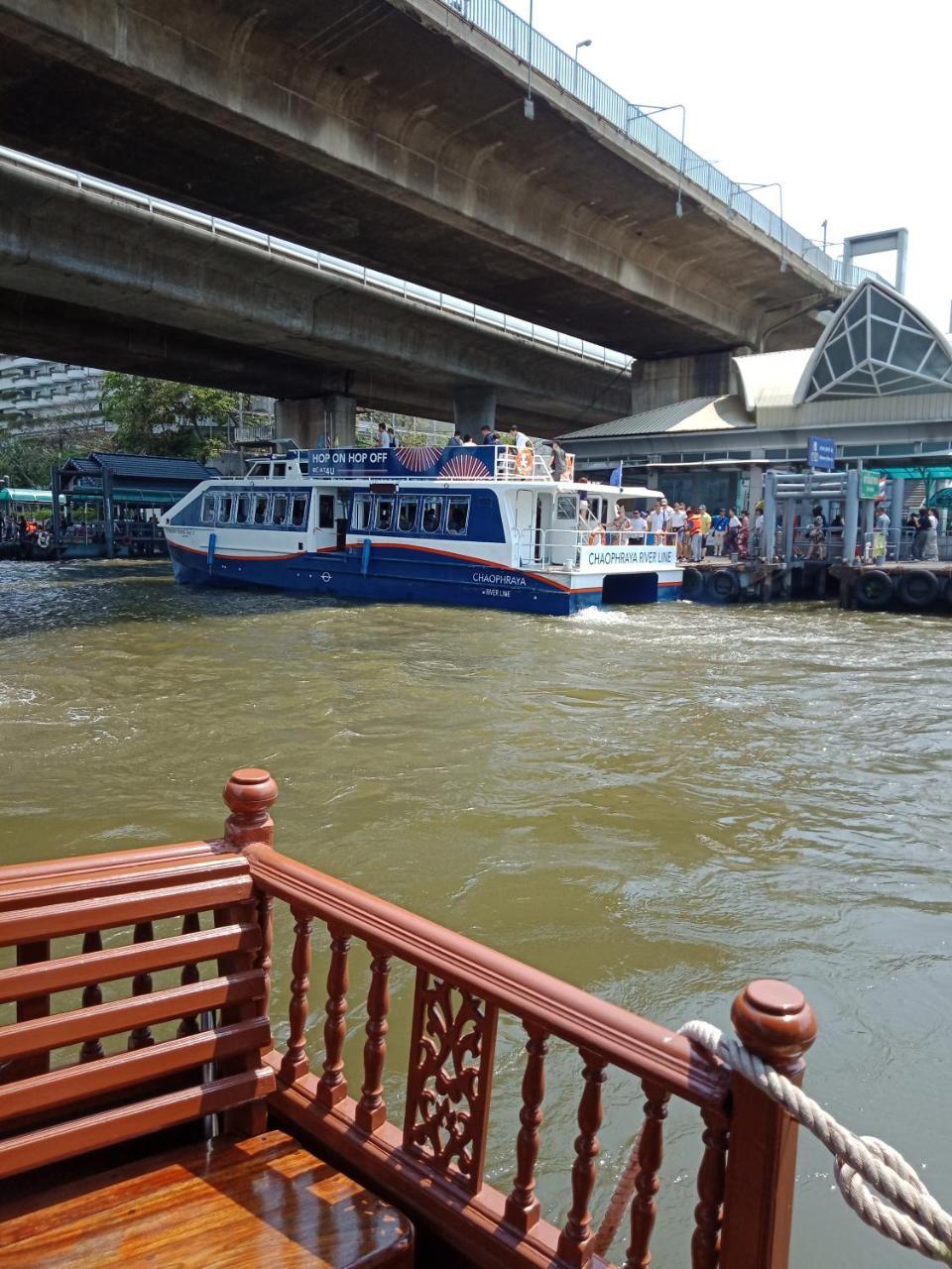 Baan Sathorn Riverfront Bangkok Zewnętrze zdjęcie